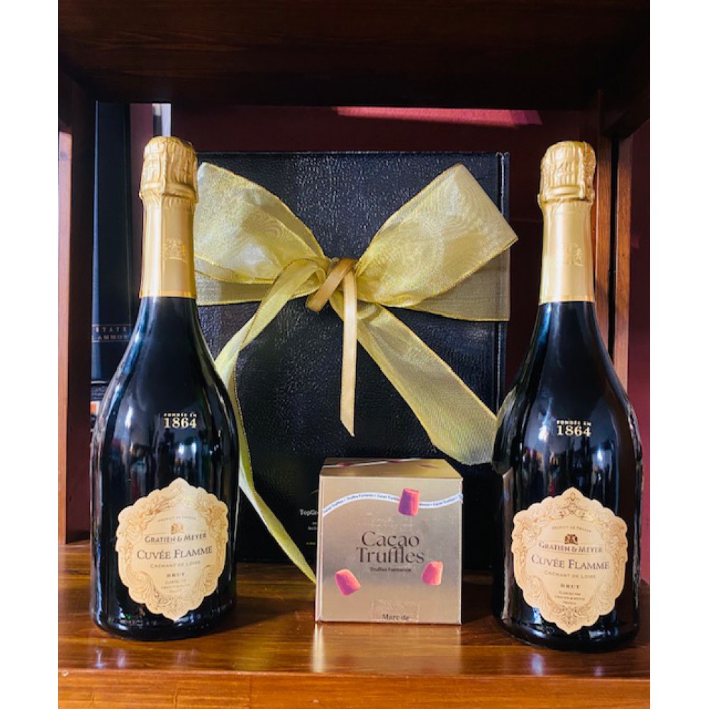 Wine gift with 2 Gratien & Meyer Brut and french truffles 